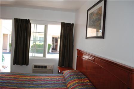 Rose Bowl Motel Los Angeles Rom bilde